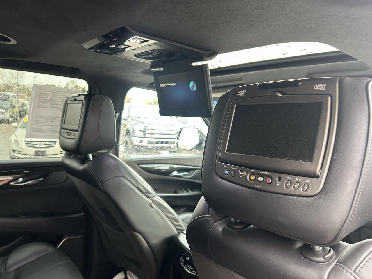 Cadillac Escalade ESV 4WD 4dr Platinum 2016