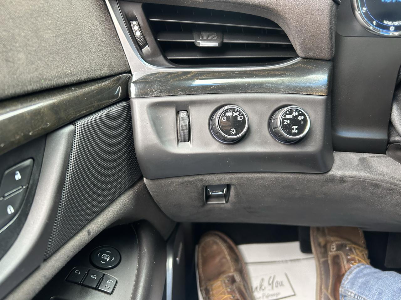 Cadillac Escalade ESV 4WD 4dr Platinum 2016