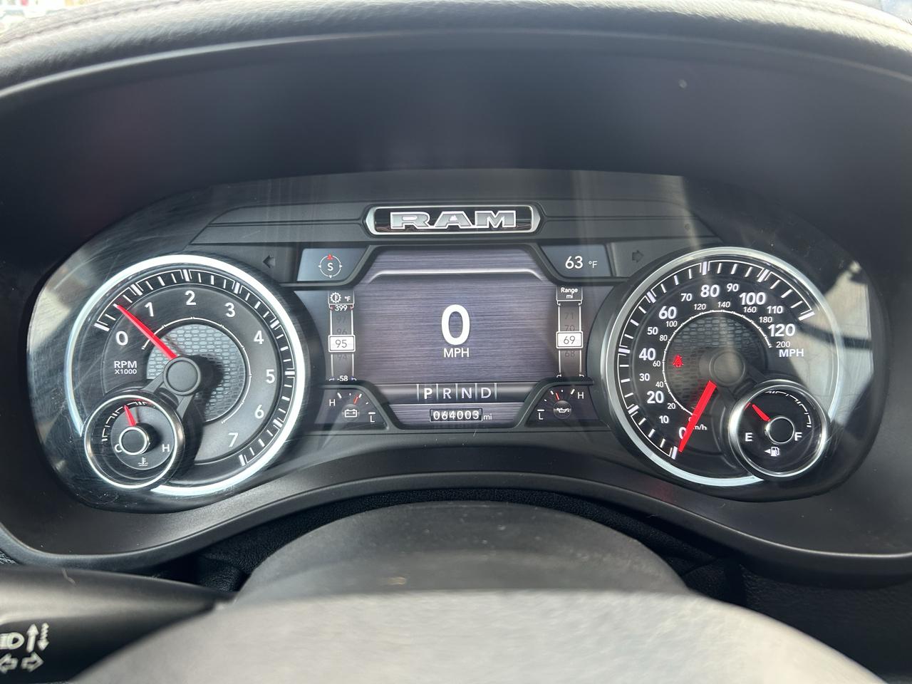 RAM 1500 Laramie 4x4 Crew Cab 5'7" Box 2019