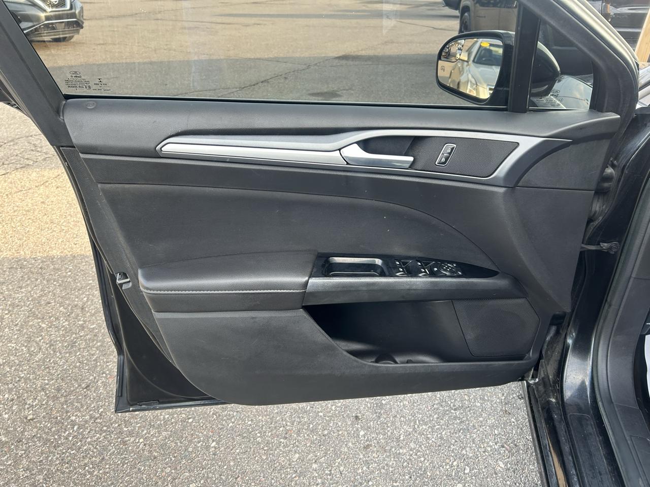 Ford Fusion 4dr Sdn SE FWD 2014