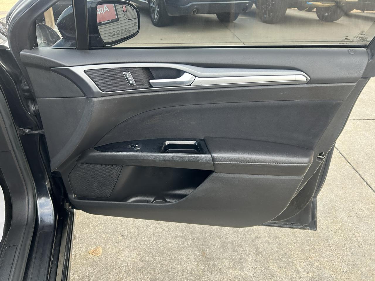 Ford Fusion 4dr Sdn SE FWD 2014