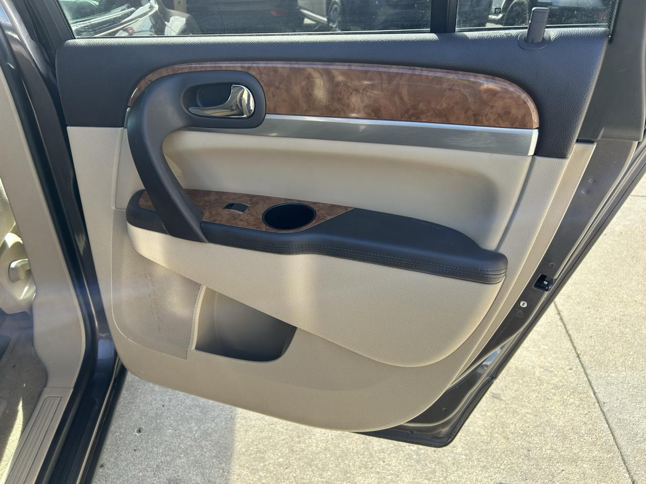 Buick Enclave FWD 4dr CX 2010