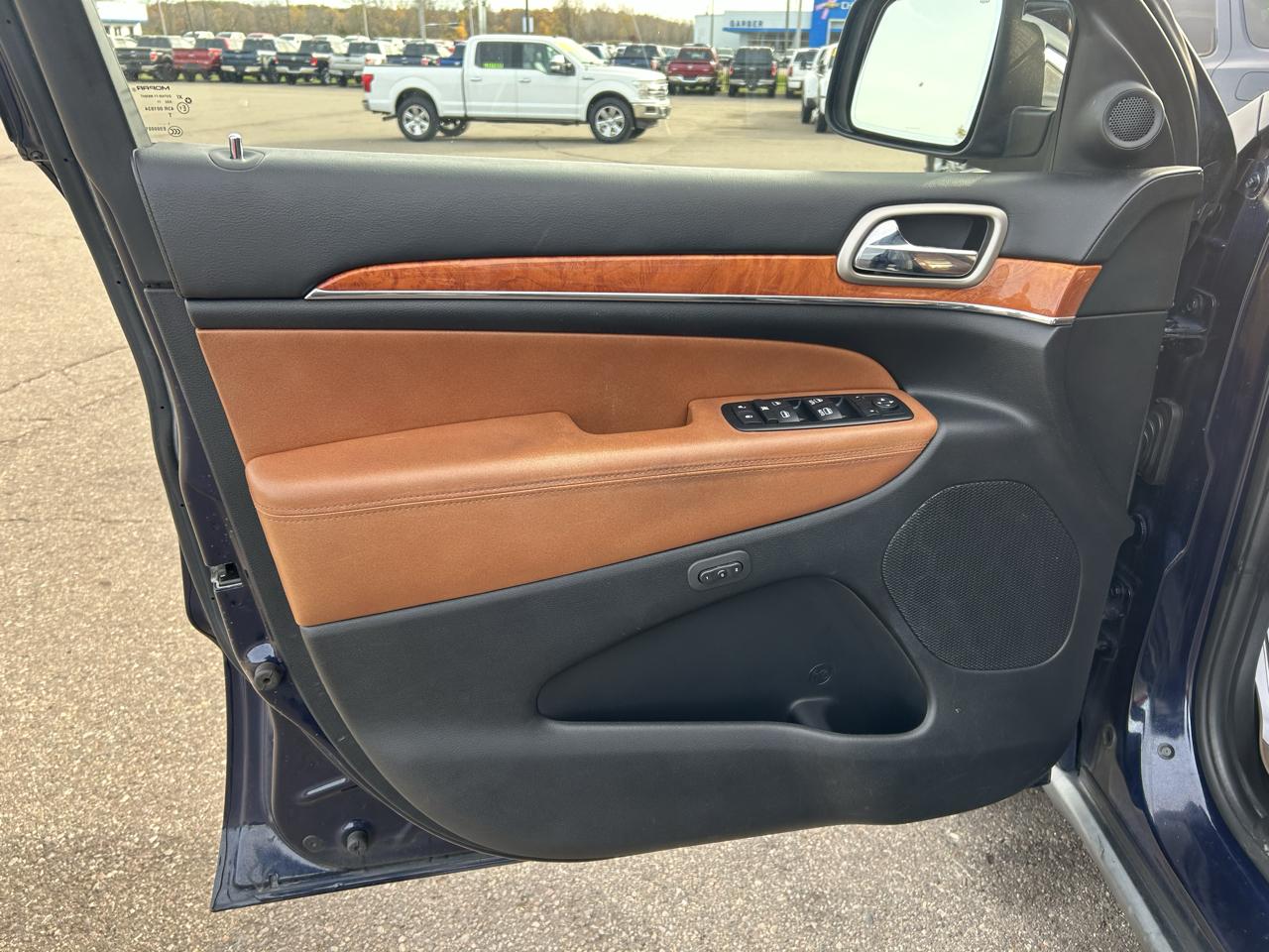 Jeep Grand Cherokee 4WD 4dr Overland 2012