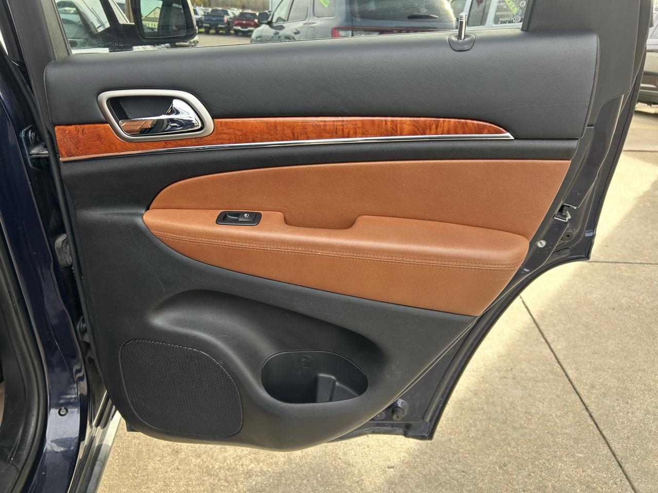 Jeep Grand Cherokee 4WD 4dr Overland 2012