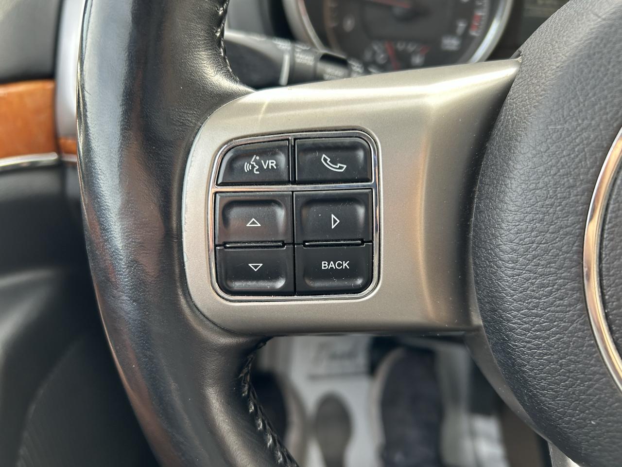 Jeep Grand Cherokee 4WD 4dr Overland 2012
