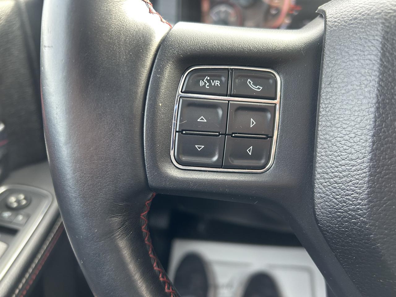 RAM 1500 Rebel 4x4 Crew Cab 5'7" Box 2017