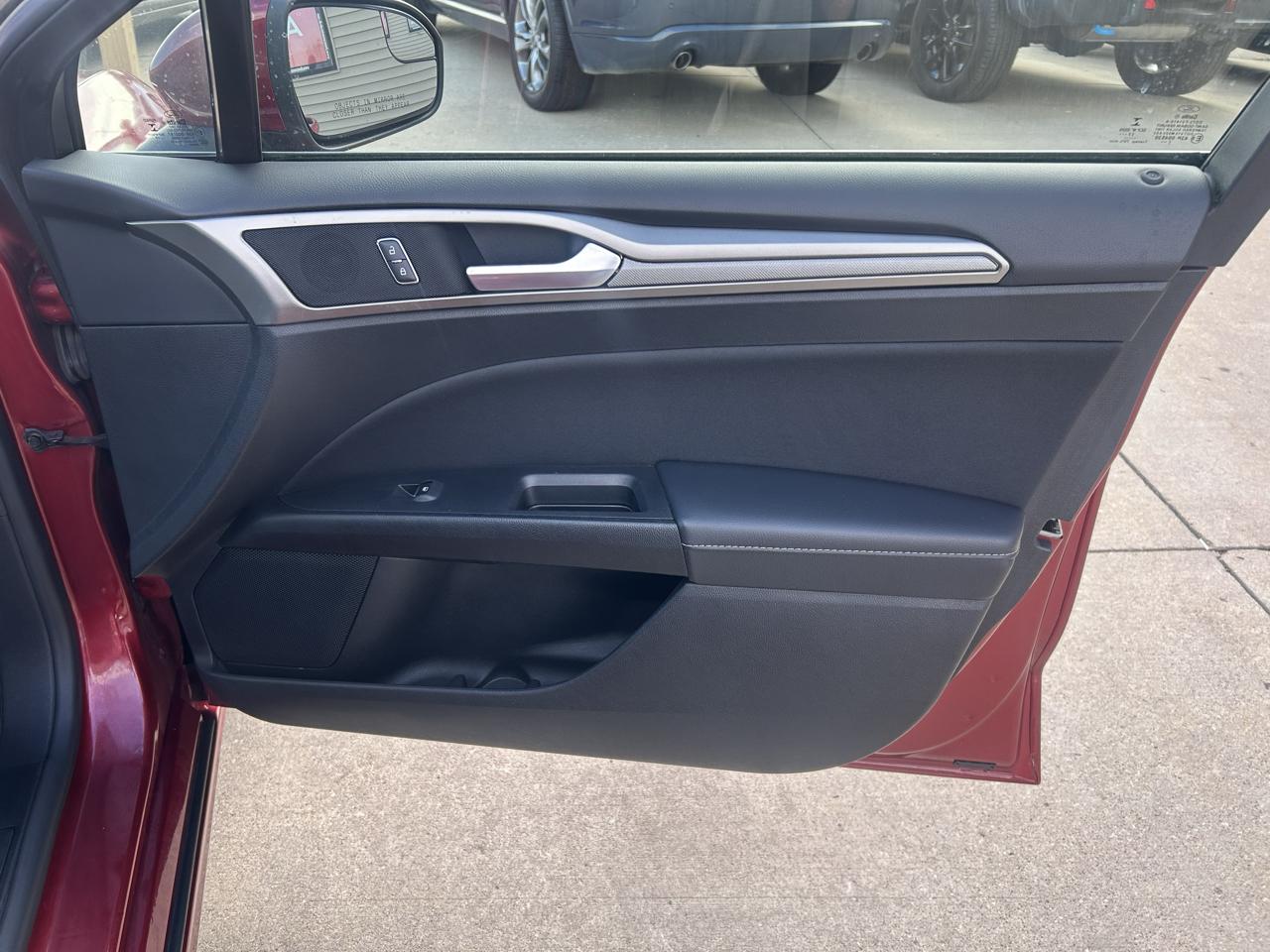 Ford Fusion SE FWD 2018