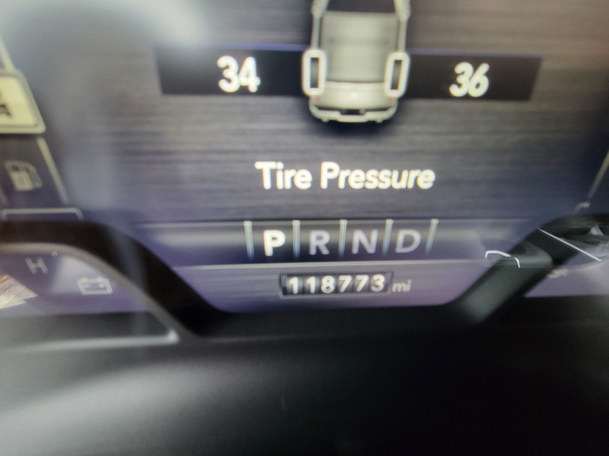 RAM 1500 Laramie 4x2 Crew Cab 5'7" Box 2019