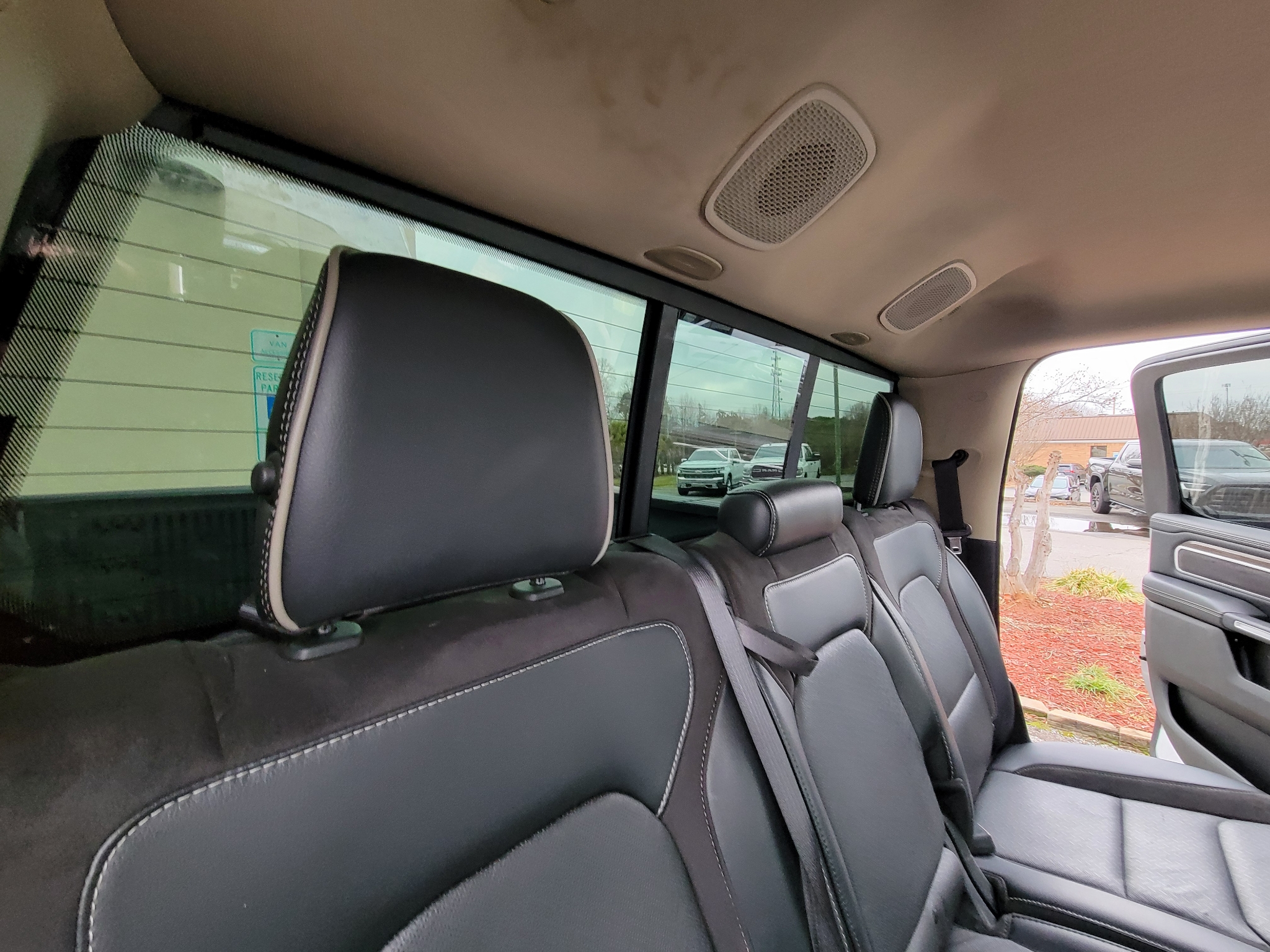 RAM 1500 Laramie 4x2 Crew Cab 5'7" Box 2019