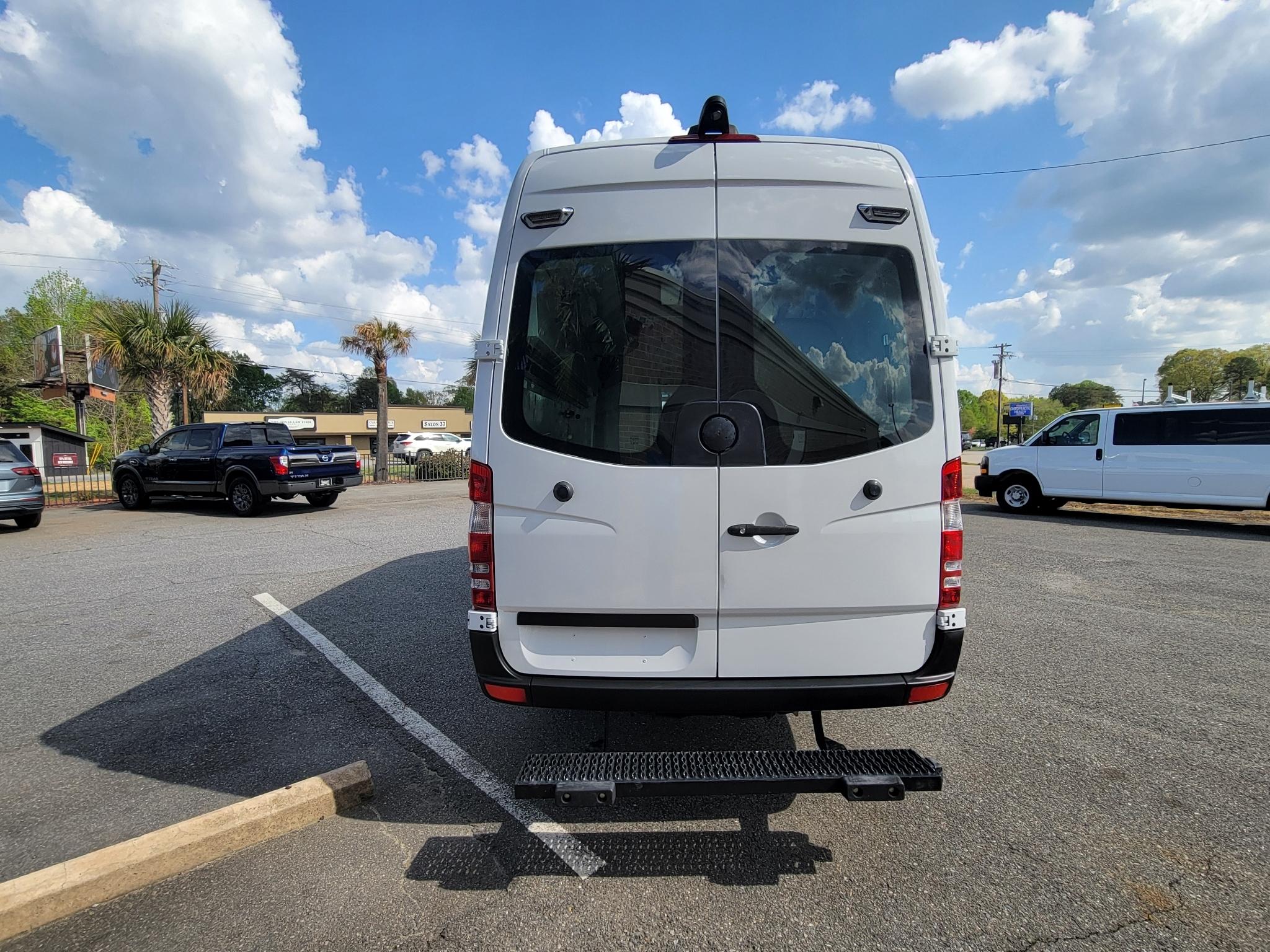 Mercedes-Benz Sprinter Cargo Vans RWD 3500 170" 2015