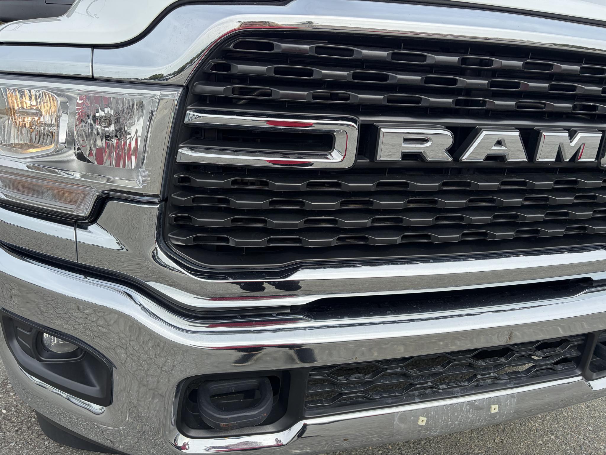 RAM 2500 Big Horn 4x4 Crew Cab 6'4" Box 2024