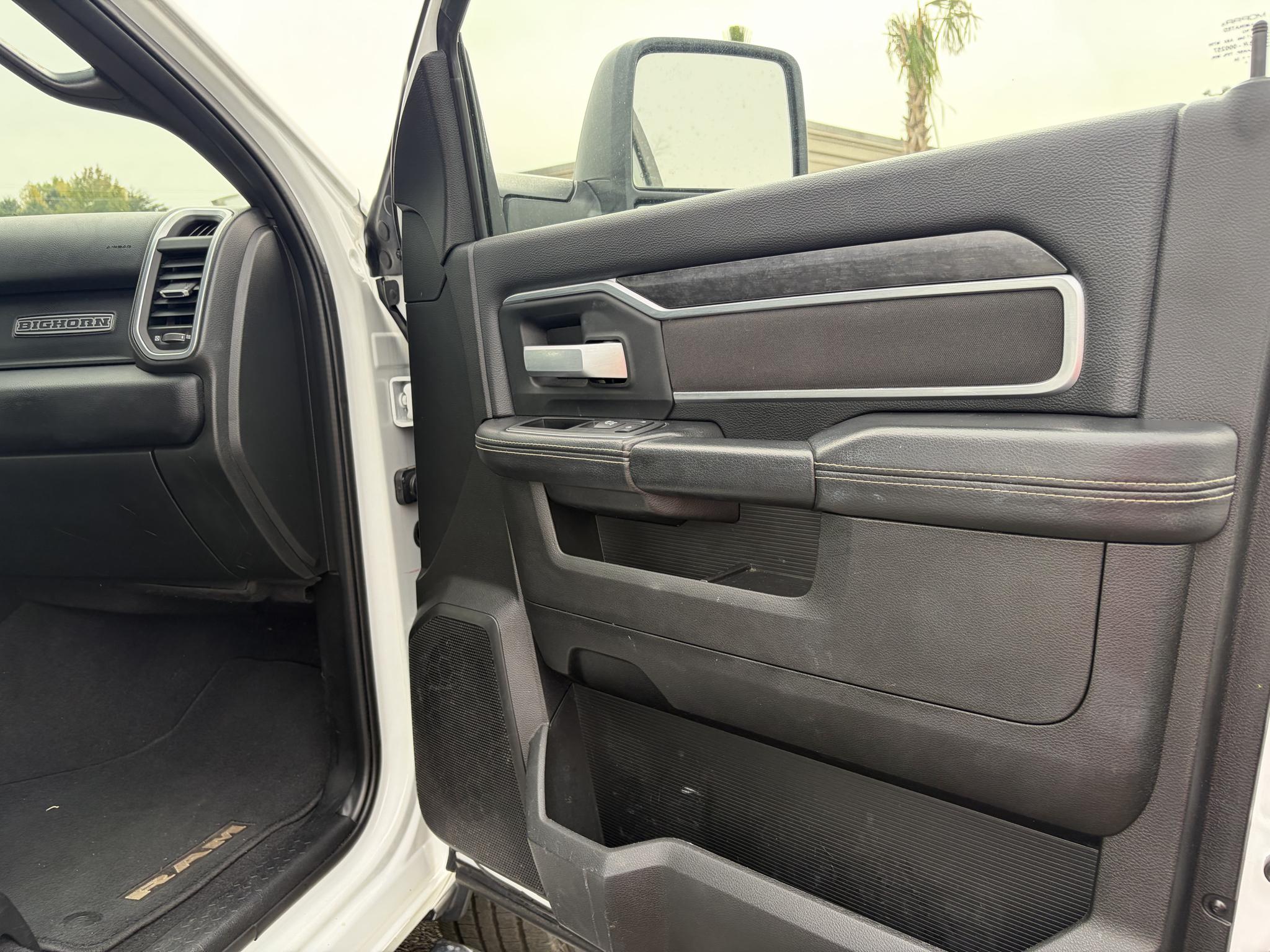 RAM 2500 Big Horn 4x4 Crew Cab 6'4" Box 2024