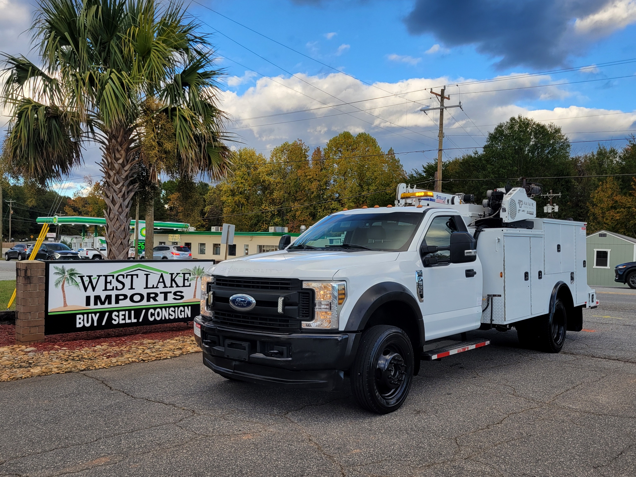 2019 Ford Super Duty F-550 DRW XLT 4WD Reg Cab 145" WB 60" CA