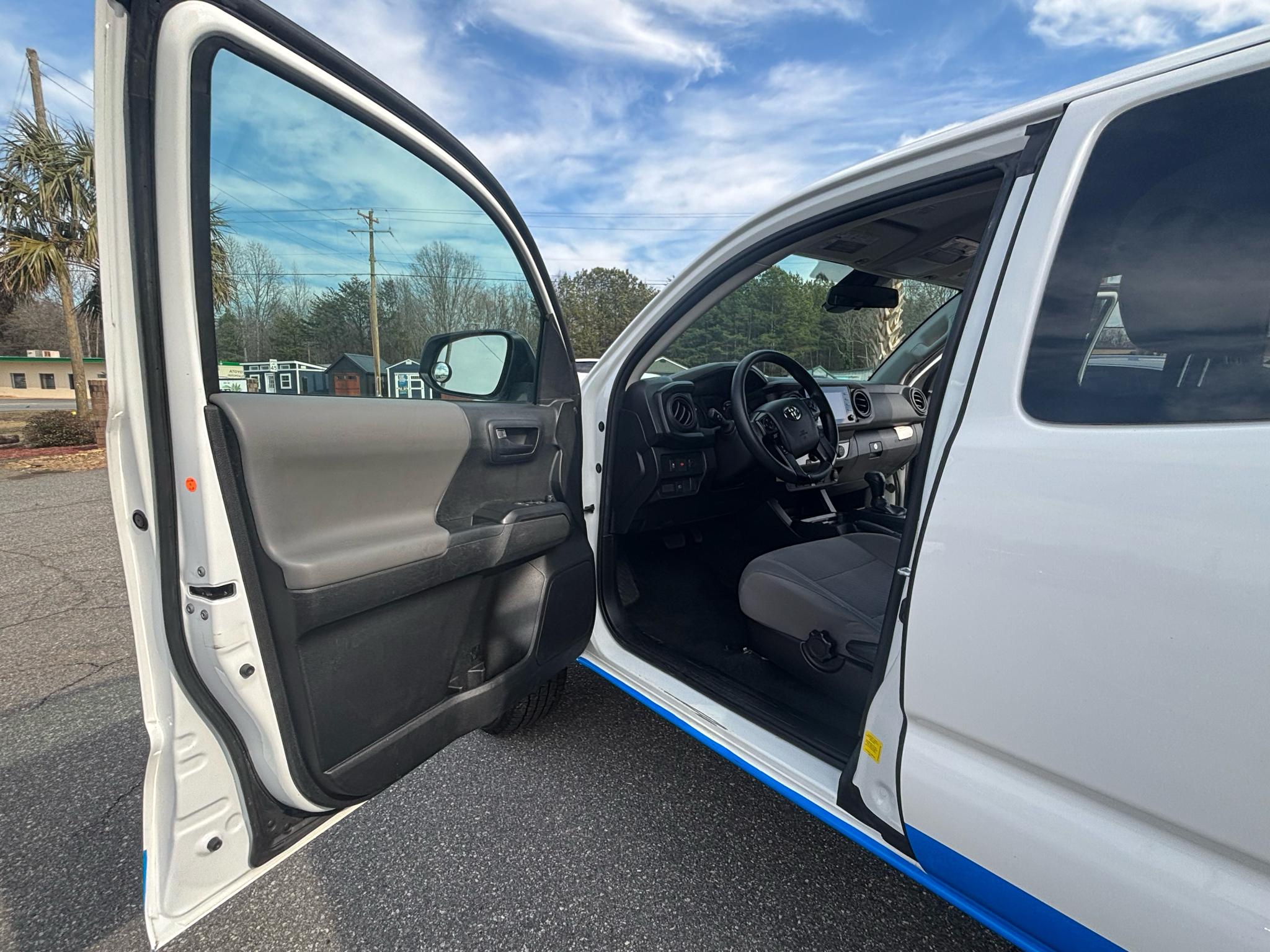 Toyota Tacoma 2WD SR5 Access Cab 6' Bed I4 AT (Natl) 2022