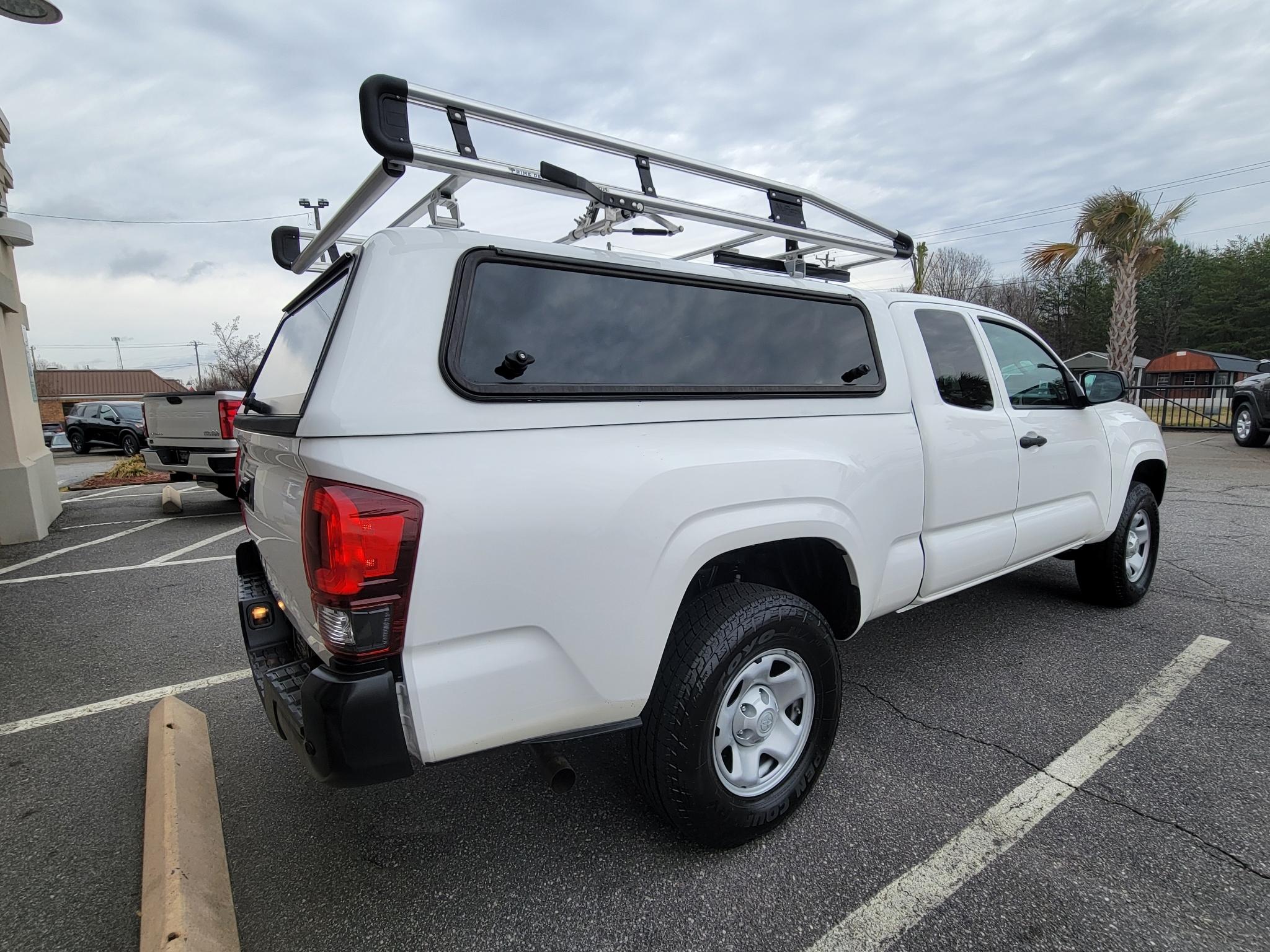 Toyota Tacoma 2WD SR5 Access Cab 6' Bed I4 AT (Natl) 2022