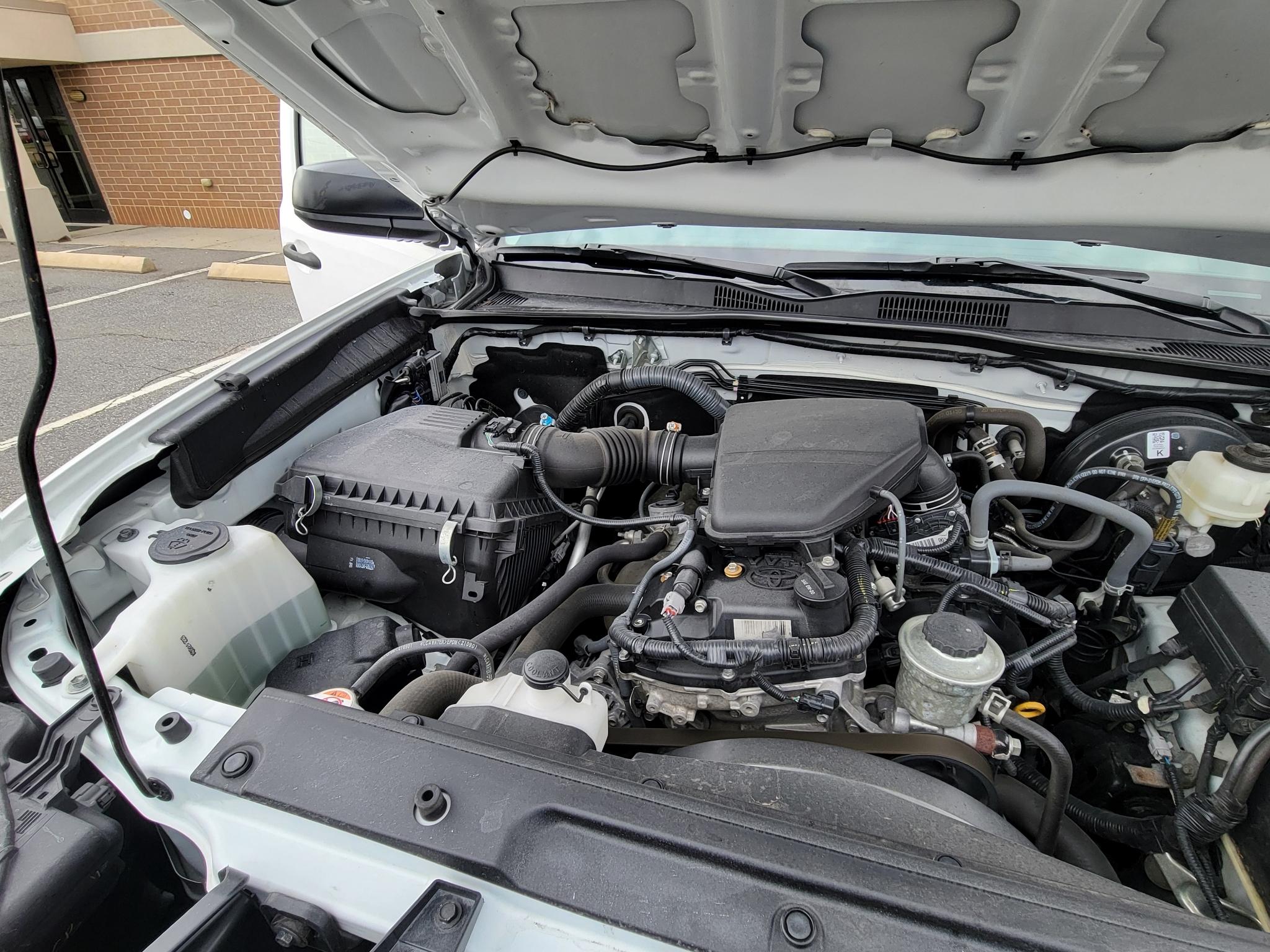 Toyota Tacoma 2WD SR5 Access Cab 6' Bed I4 AT (Natl) 2022