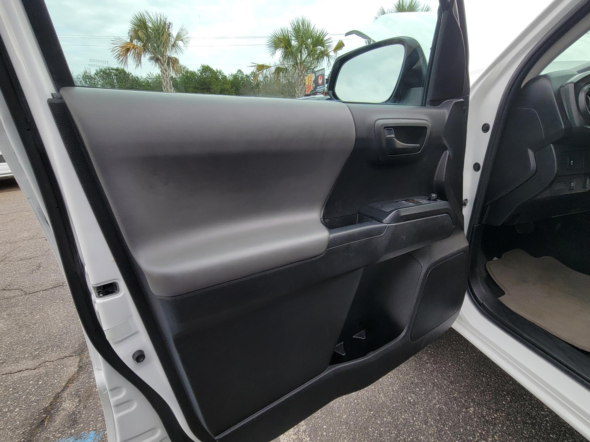 Toyota Tacoma 2WD SR5 Access Cab 6' Bed I4 AT (Natl) 2022