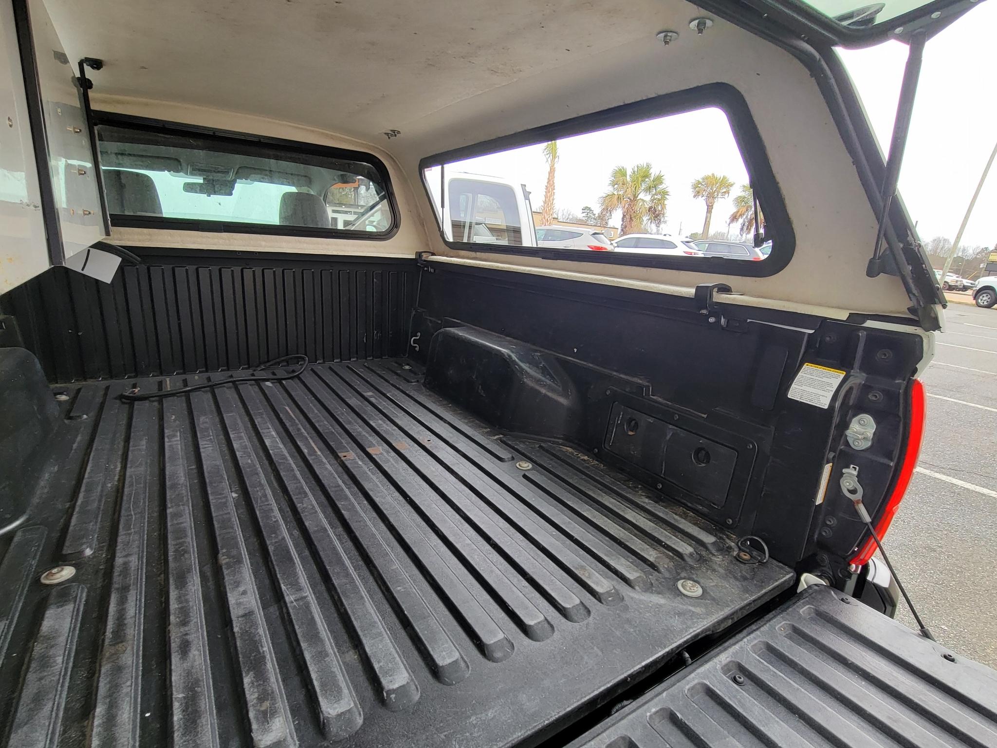 Toyota Tacoma 2WD SR5 Access Cab 6' Bed I4 AT (Natl) 2022