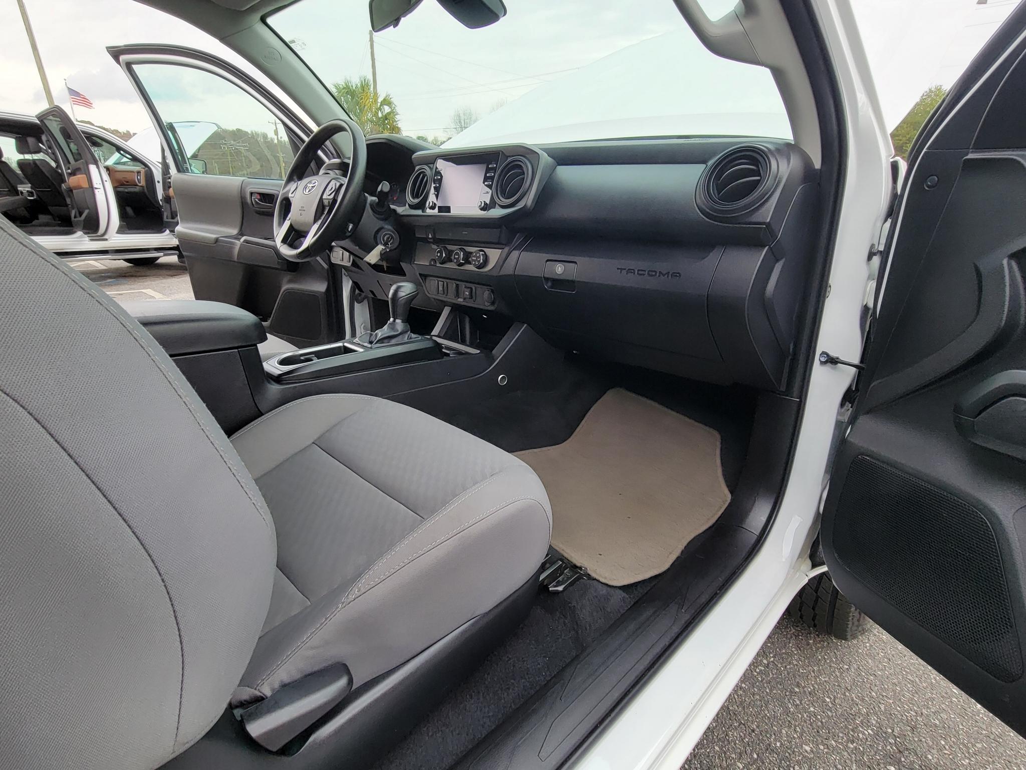 Toyota Tacoma 2WD SR5 Access Cab 6' Bed I4 AT (Natl) 2022