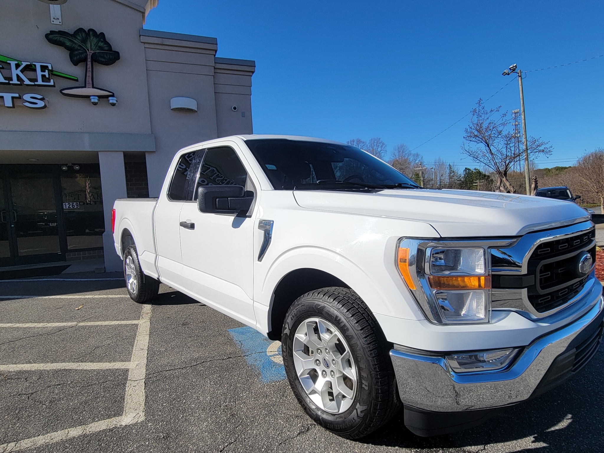 Ford F-150 Lariat 2WD SuperCab 8' Box 2021