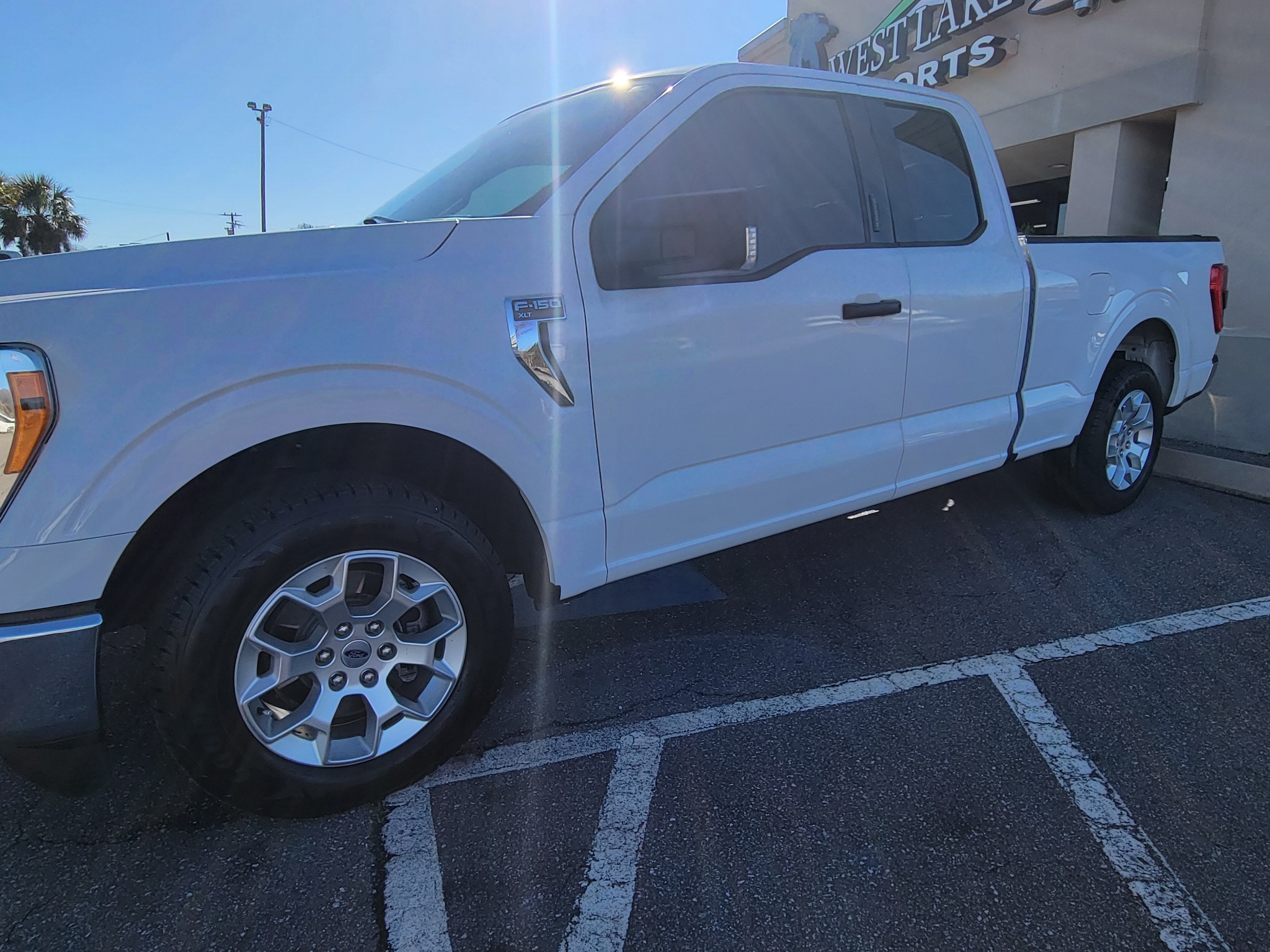 Ford F-150 Lariat 2WD SuperCab 8' Box 2021