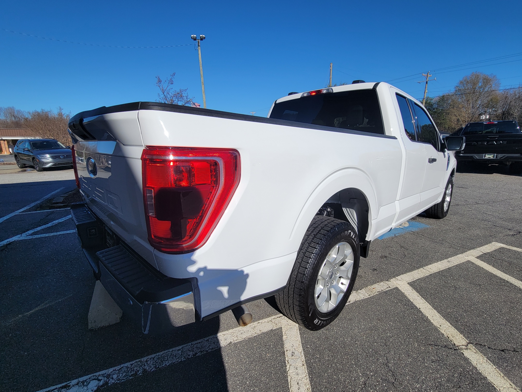 Ford F-150 Lariat 2WD SuperCab 8' Box 2021