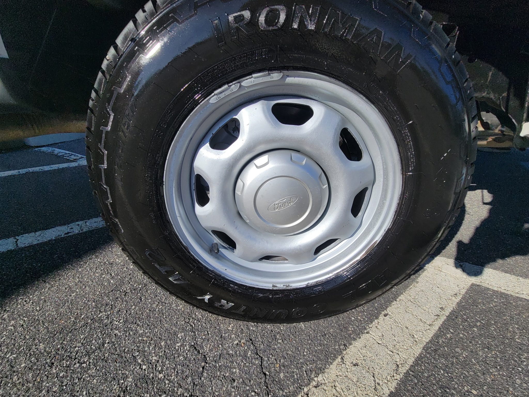 Ford F-150 2WD Reg Cab 145" XL w/HD Payload Pkg 2014