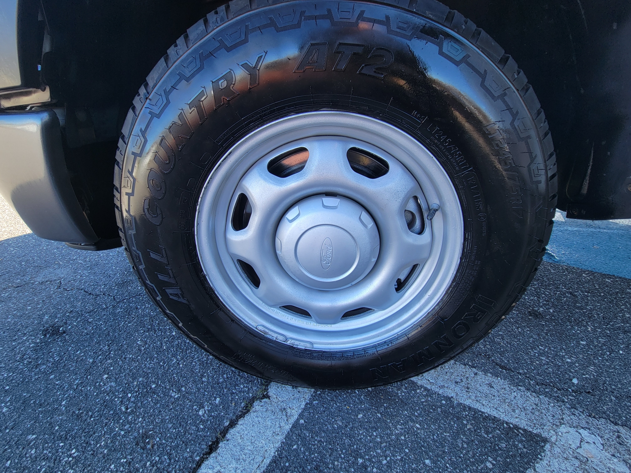 Ford F-150 2WD Reg Cab 145" XL w/HD Payload Pkg 2014