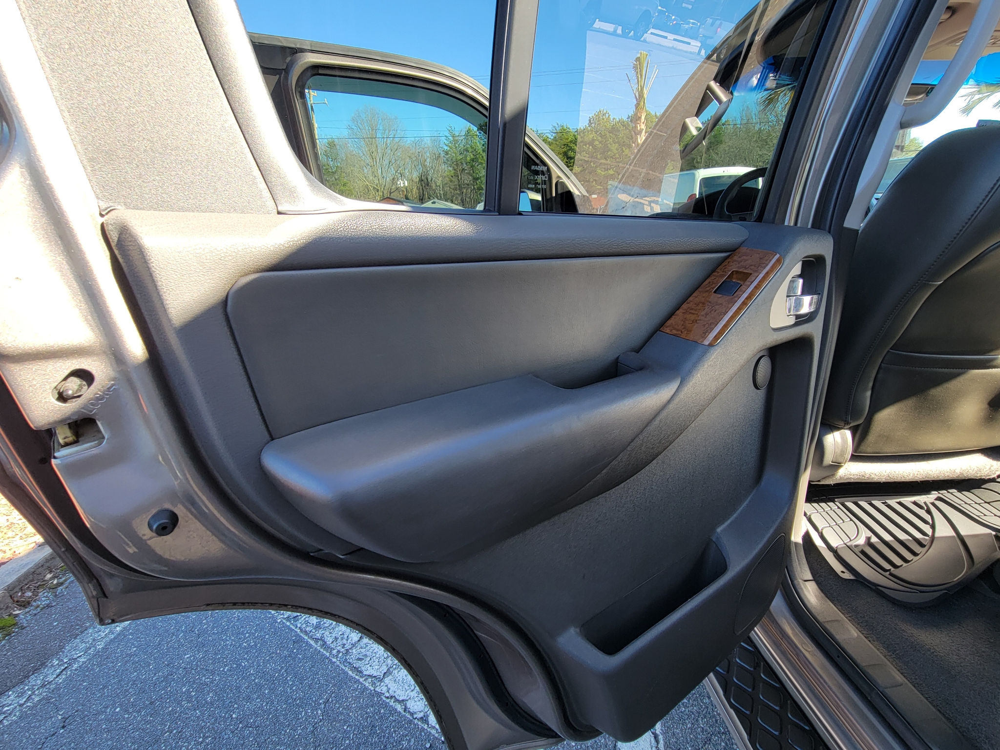 Nissan Pathfinder LE 4WD 2006