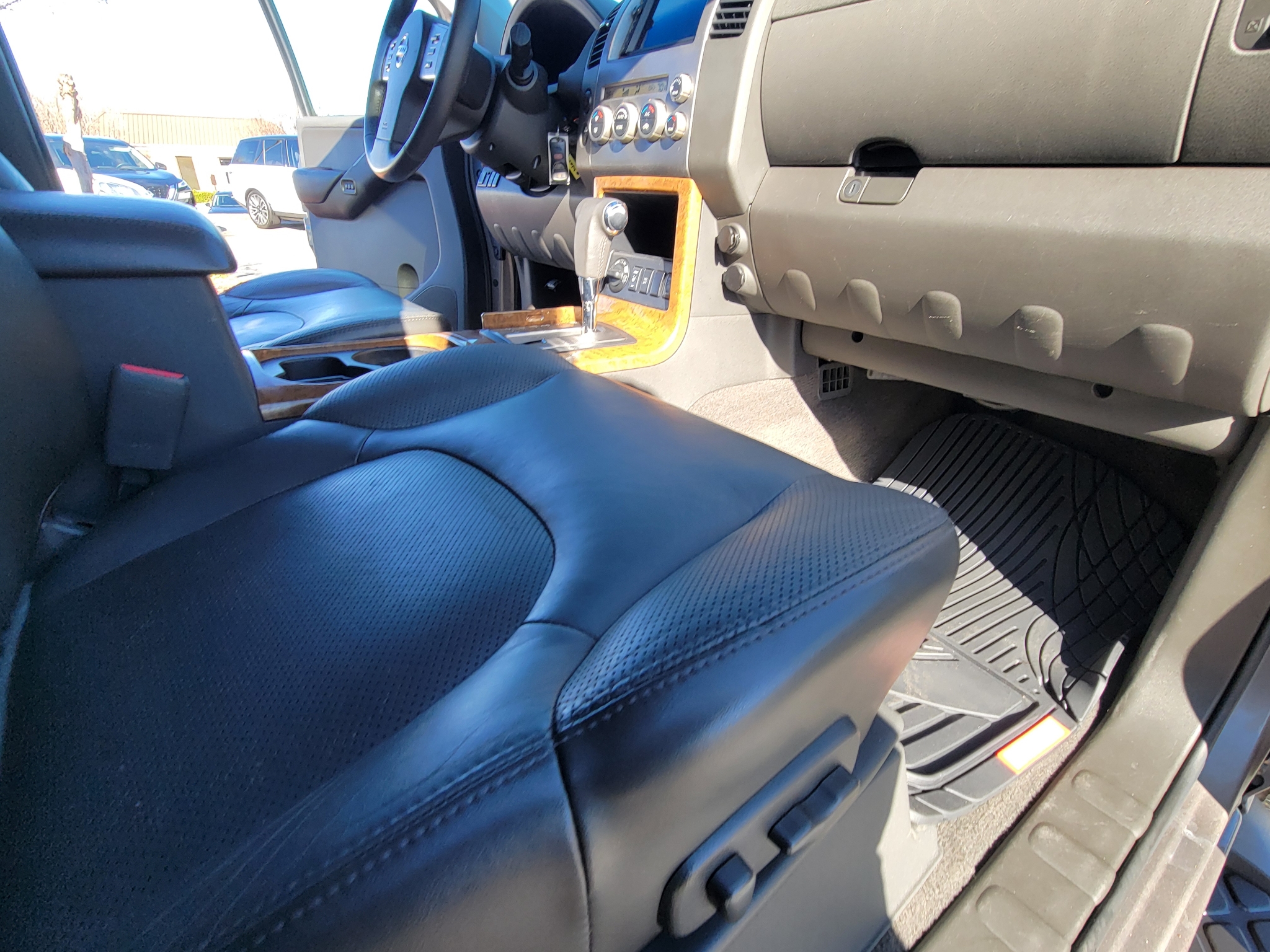 Nissan Pathfinder LE 4WD 2006