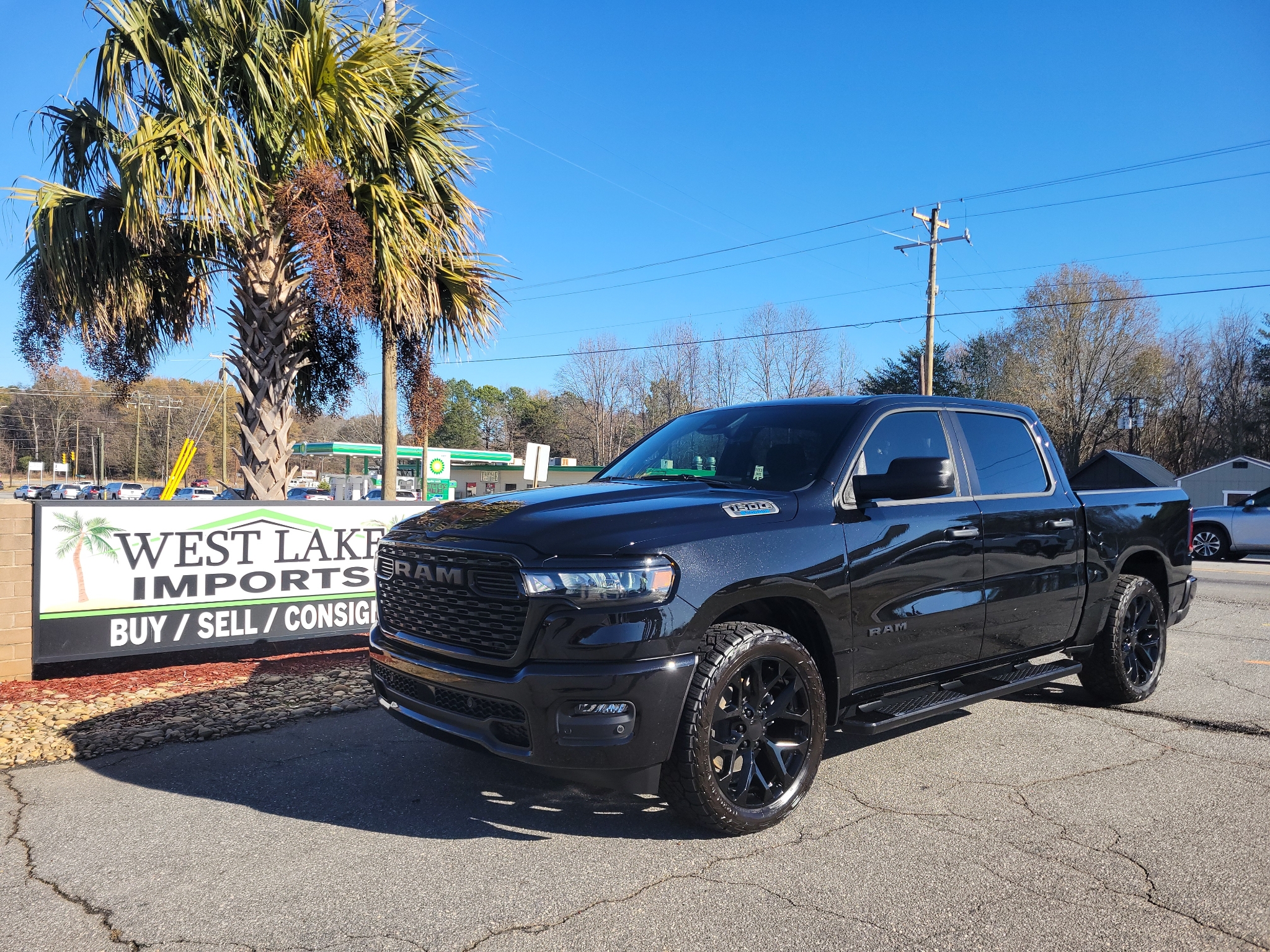 RAM 1500 Tradesman 4x4 Crew Cab 5'7" Box 2025