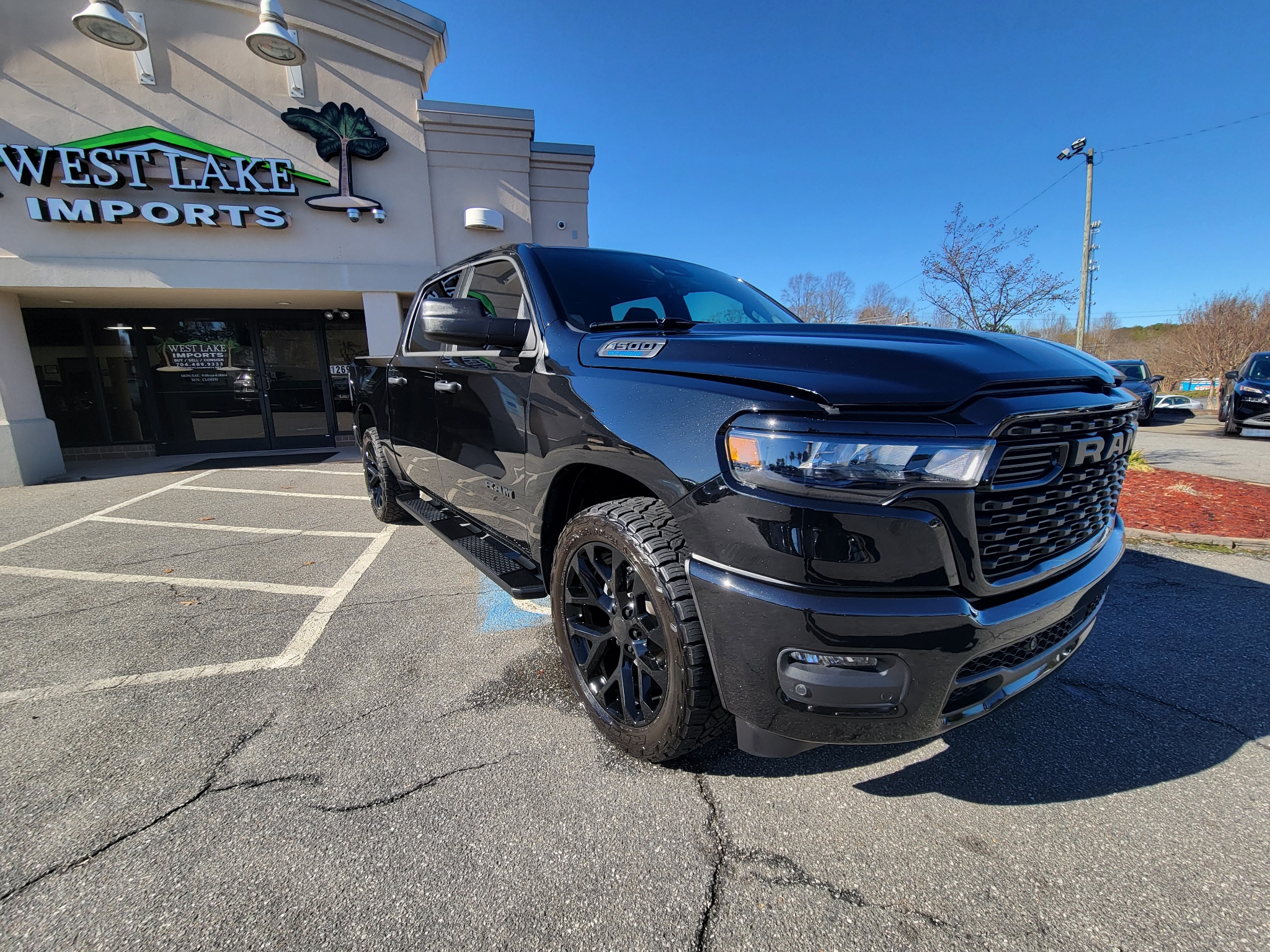 RAM 1500 Tradesman 4x4 Crew Cab 5'7" Box 2025