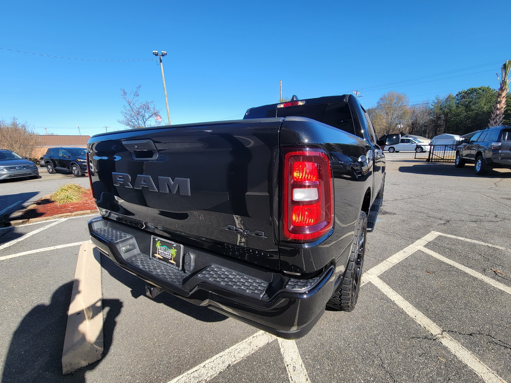 RAM 1500 Tradesman 4x4 Crew Cab 5'7" Box 2025