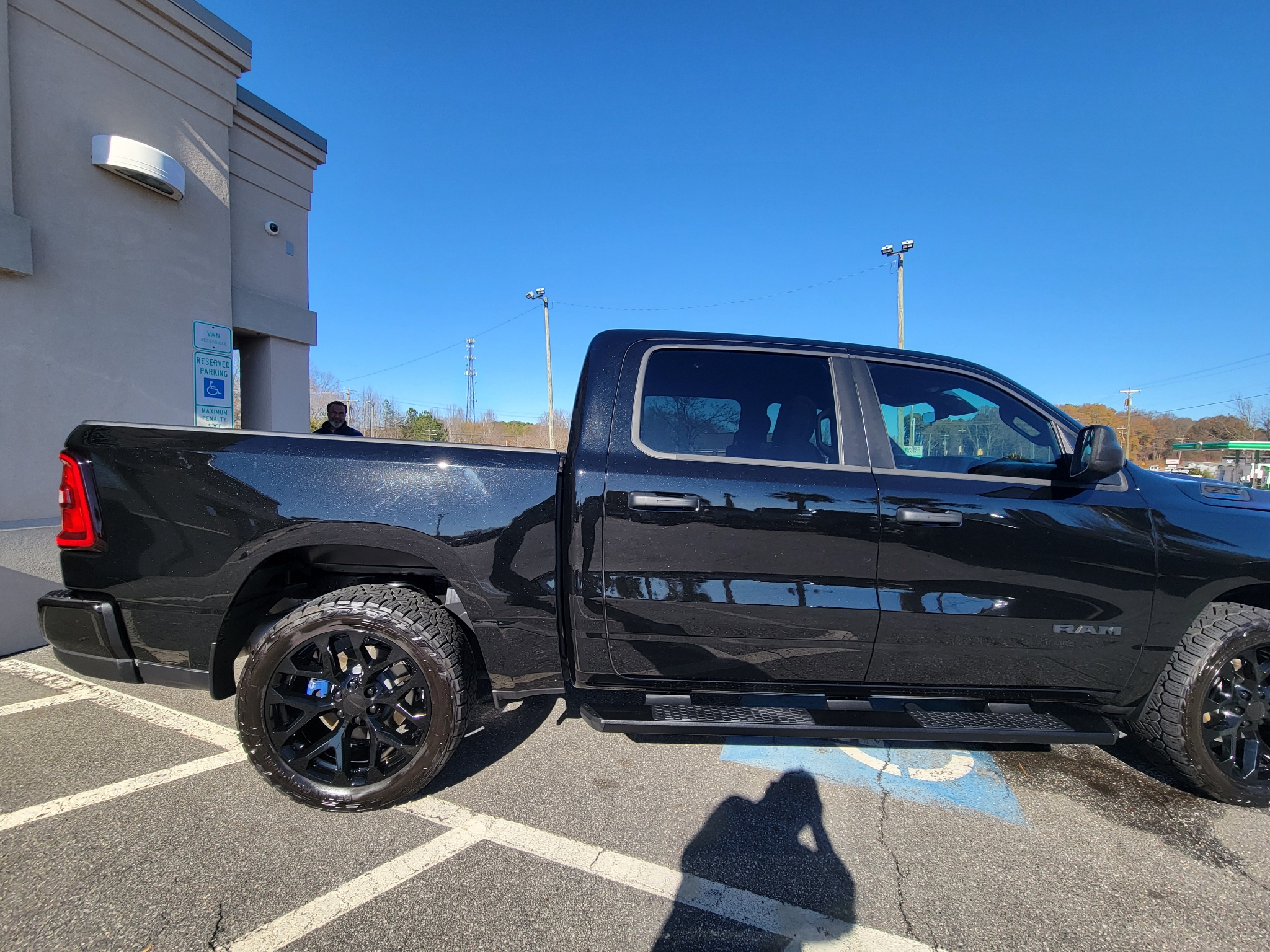 RAM 1500 Tradesman 4x4 Crew Cab 5'7" Box 2025