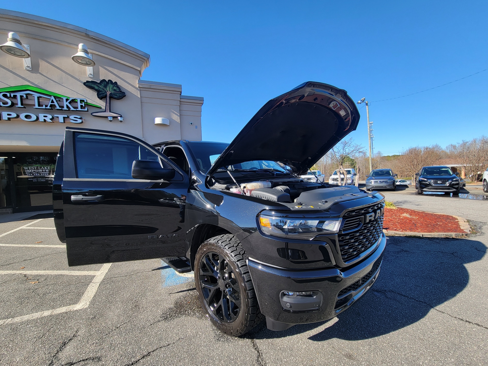 RAM 1500 Tradesman 4x4 Crew Cab 5'7" Box 2025