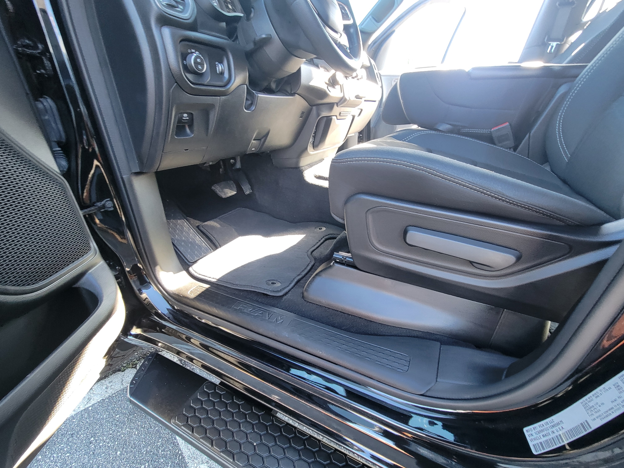 RAM 1500 Tradesman 4x4 Crew Cab 5'7" Box 2025