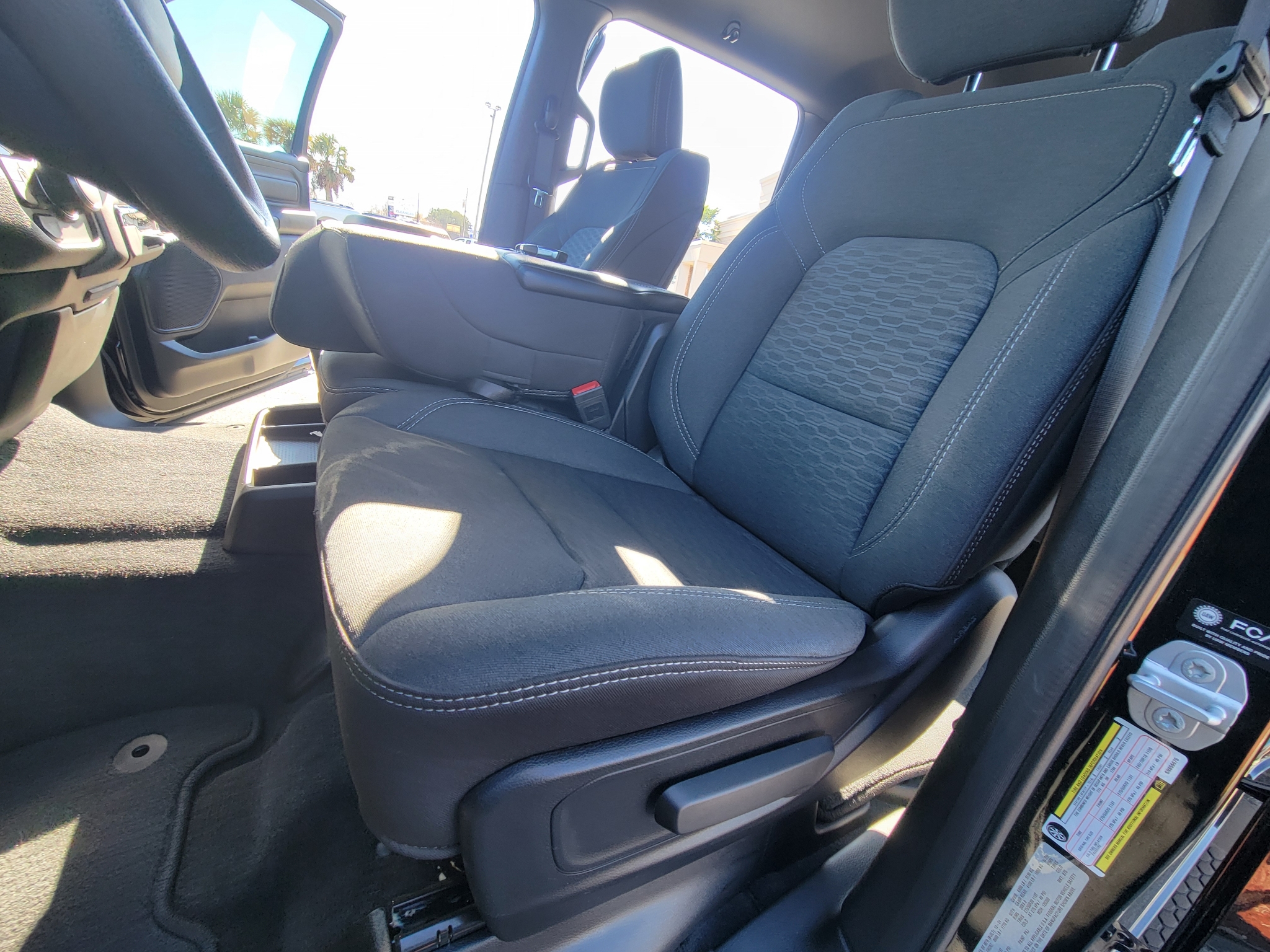 RAM 1500 Tradesman 4x4 Crew Cab 5'7" Box 2025