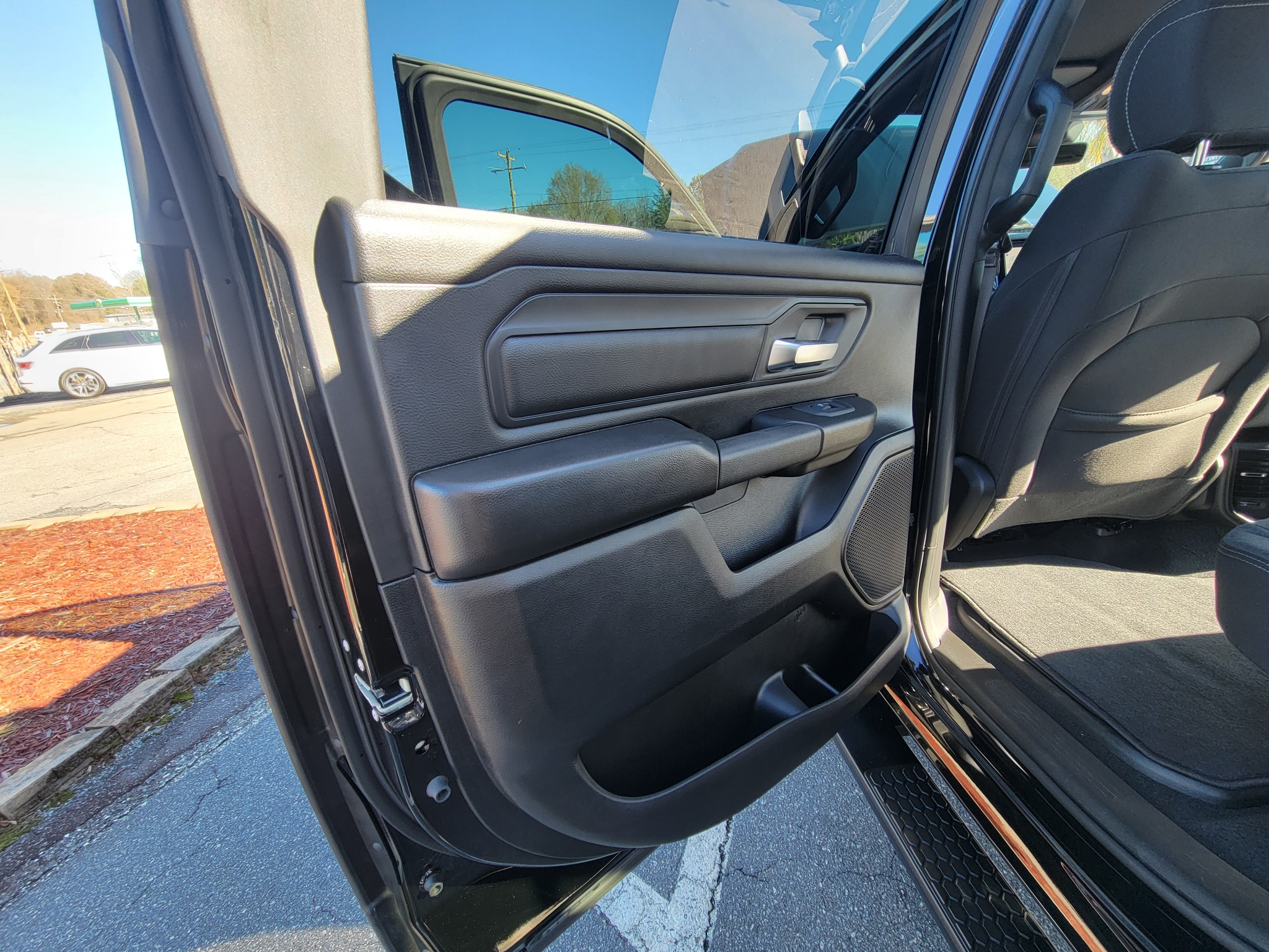 RAM 1500 Tradesman 4x4 Crew Cab 5'7" Box 2025