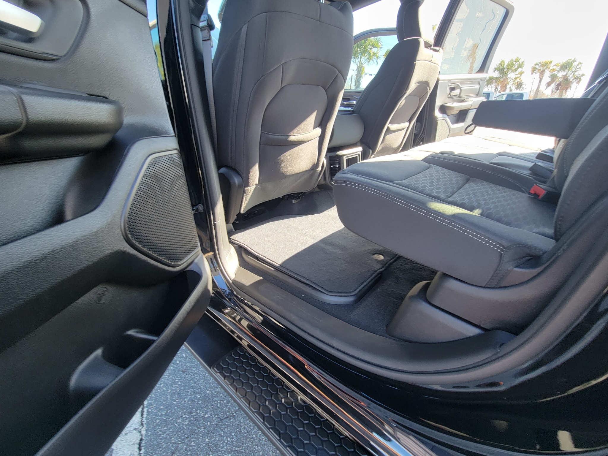 RAM 1500 Tradesman 4x4 Crew Cab 5'7" Box 2025