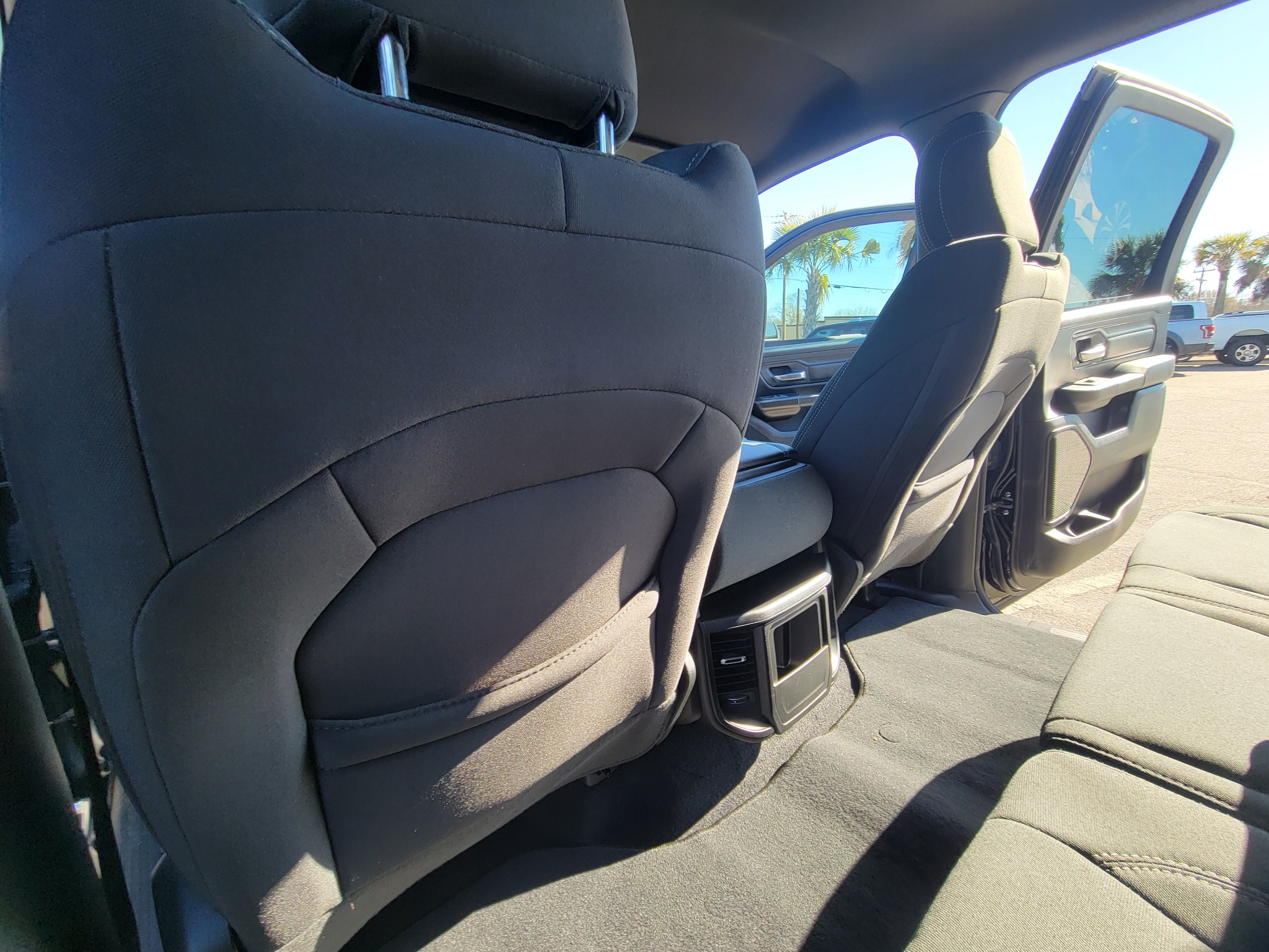 RAM 1500 Tradesman 4x4 Crew Cab 5'7" Box 2025