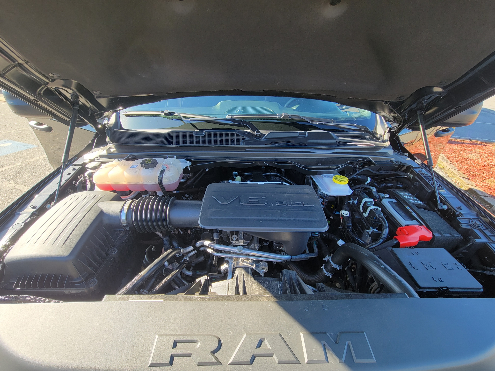 RAM 1500 Tradesman 4x4 Crew Cab 5'7" Box 2025