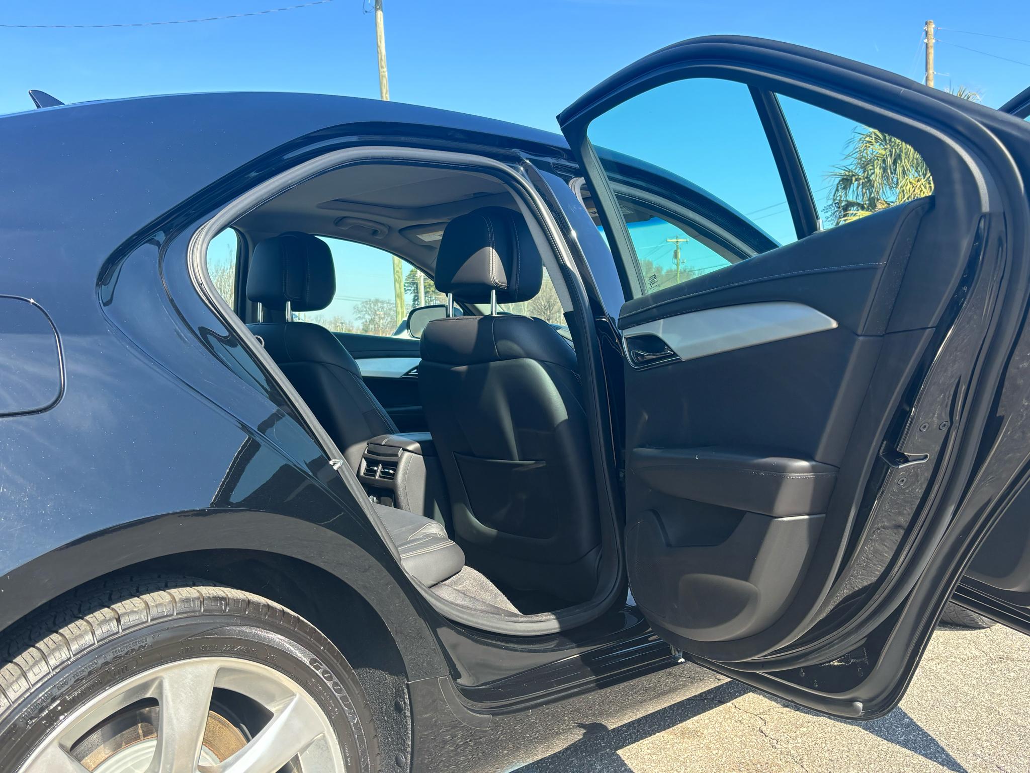 Cadillac ATS 4dr Sdn 2.0L Luxury AWD 2014