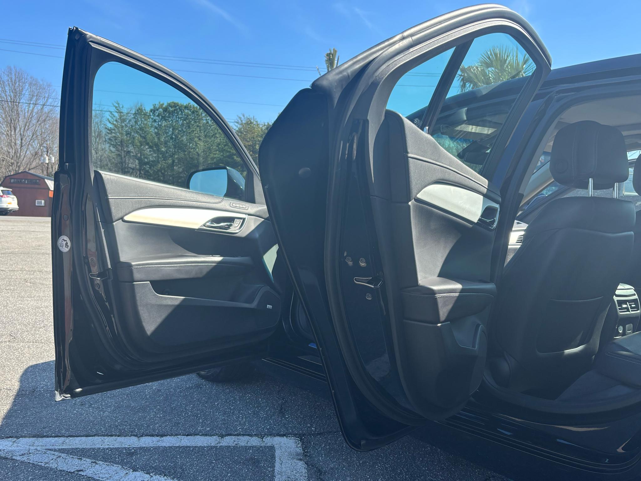 Cadillac ATS 4dr Sdn 2.0L Luxury AWD 2014