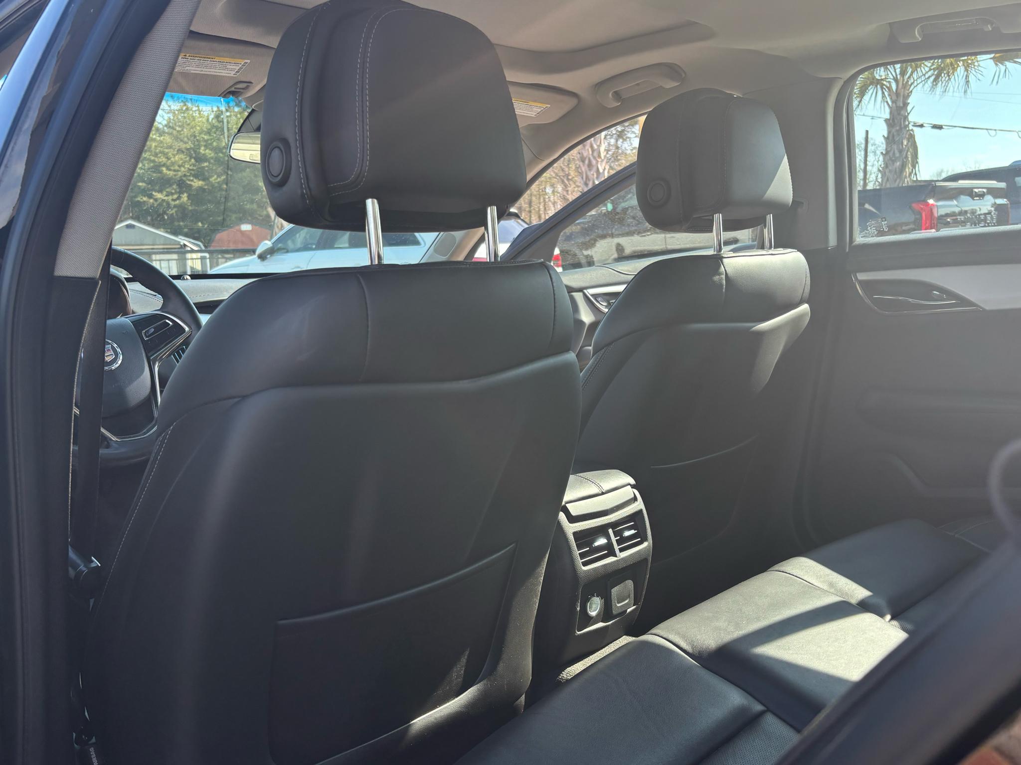 Cadillac ATS 4dr Sdn 2.0L Luxury AWD 2014