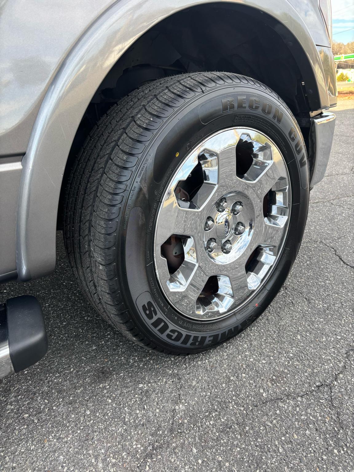 Ford F-150 2WD SuperCrew 145" Lariat 2011