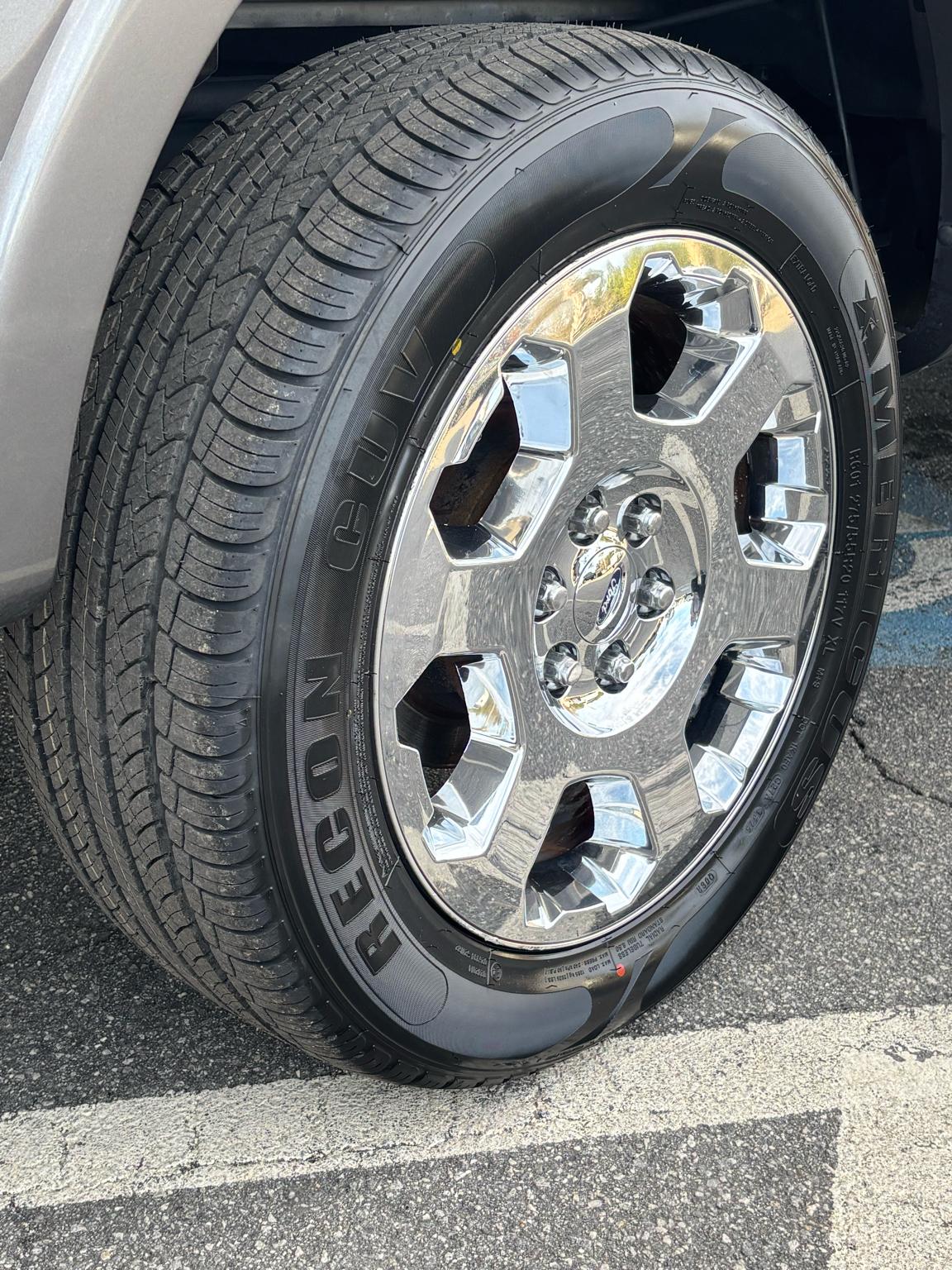 Ford F-150 2WD SuperCrew 145" Lariat 2011