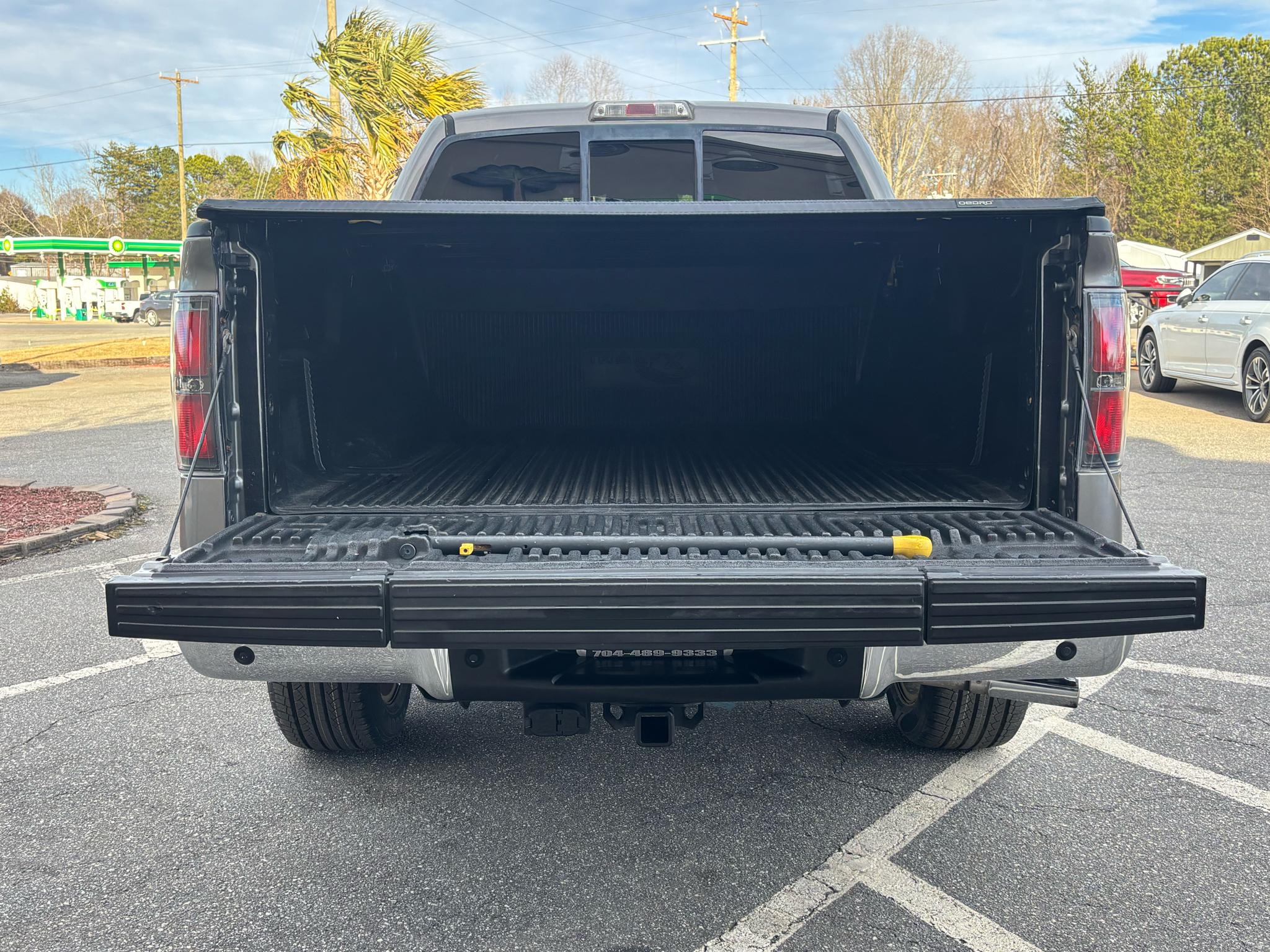 Ford F-150 2WD SuperCrew 145" Lariat 2011