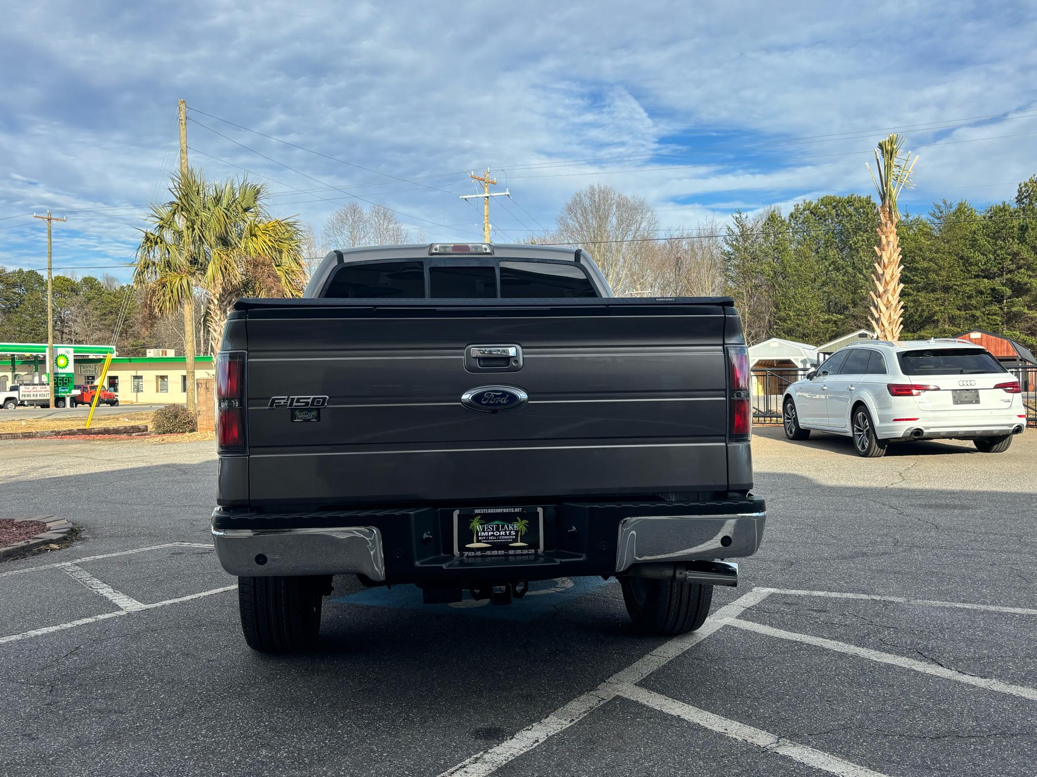 Ford F-150 2WD SuperCrew 145" Lariat 2011