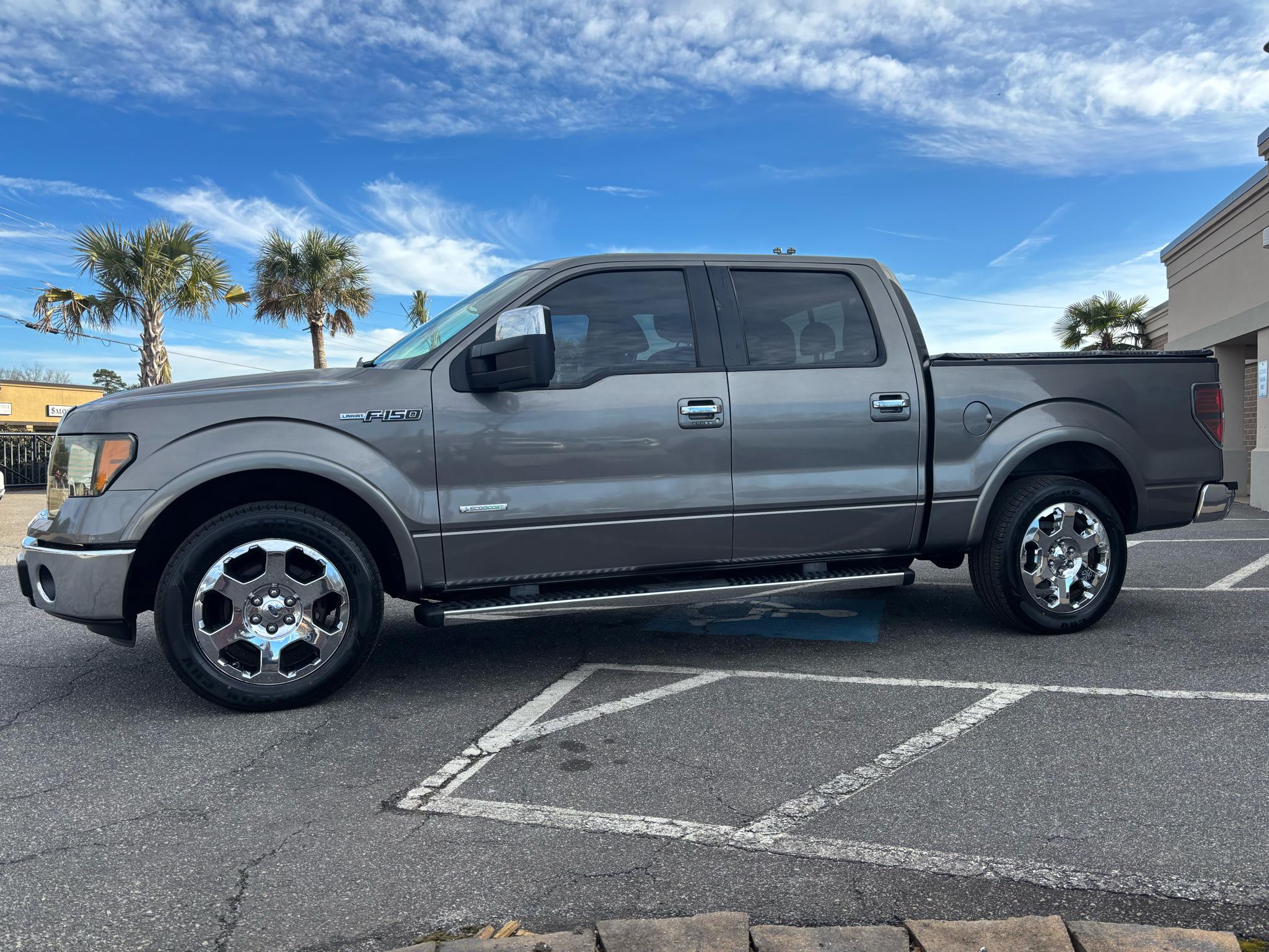 Ford F-150 2WD SuperCrew 145" Lariat 2011