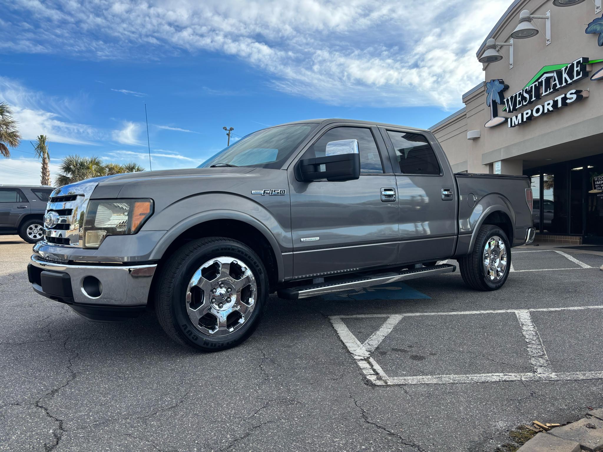 Ford F-150 2WD SuperCrew 145" Lariat 2011